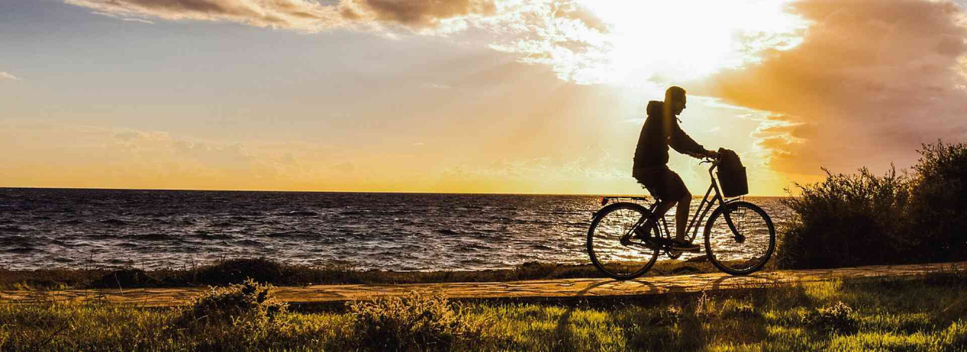 cycle tourism in cala millor by hotel girasol