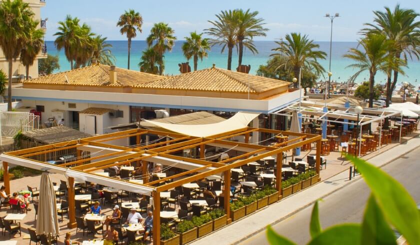 beach bar cala millor